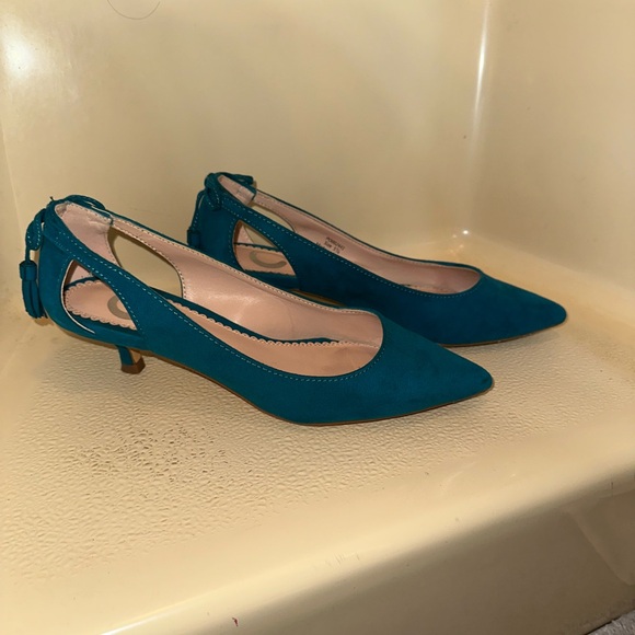 Elegant Teal Women's Heels - Picture 2 of 5